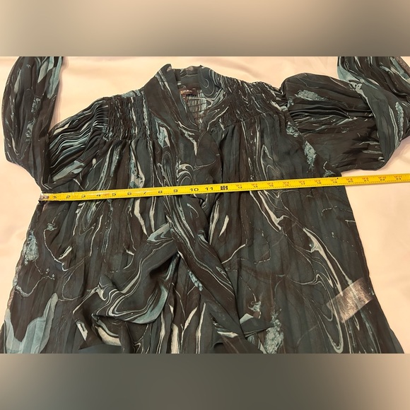 Banana Republic Pleated Tie-Neck Top Size XSP - Picture 4 of 11